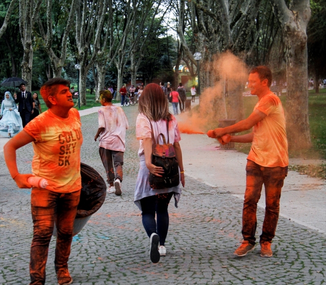 Bursa'da "renkli koşu" festivali